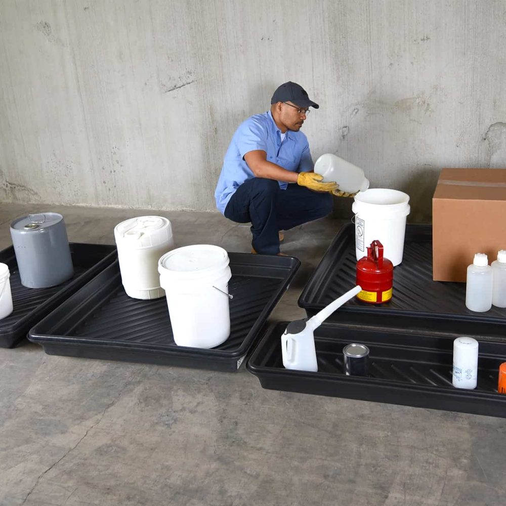 Utility-Tray-Group-Shot_Man-Pouring